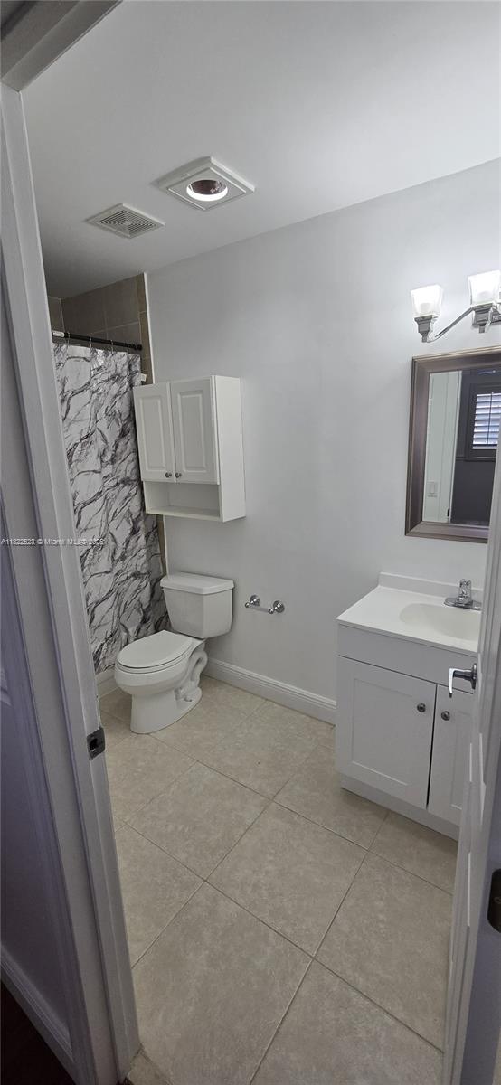 CENTRE COURT CONDO - Residential Lease