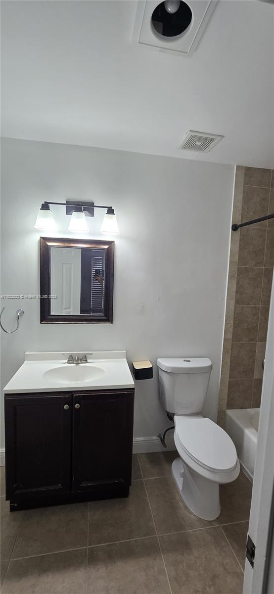 CENTRE COURT CONDO - Residential Lease