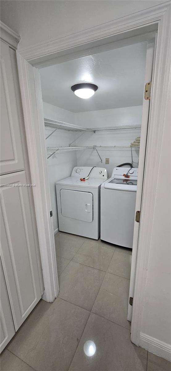 CENTRE COURT CONDO - Residential Lease