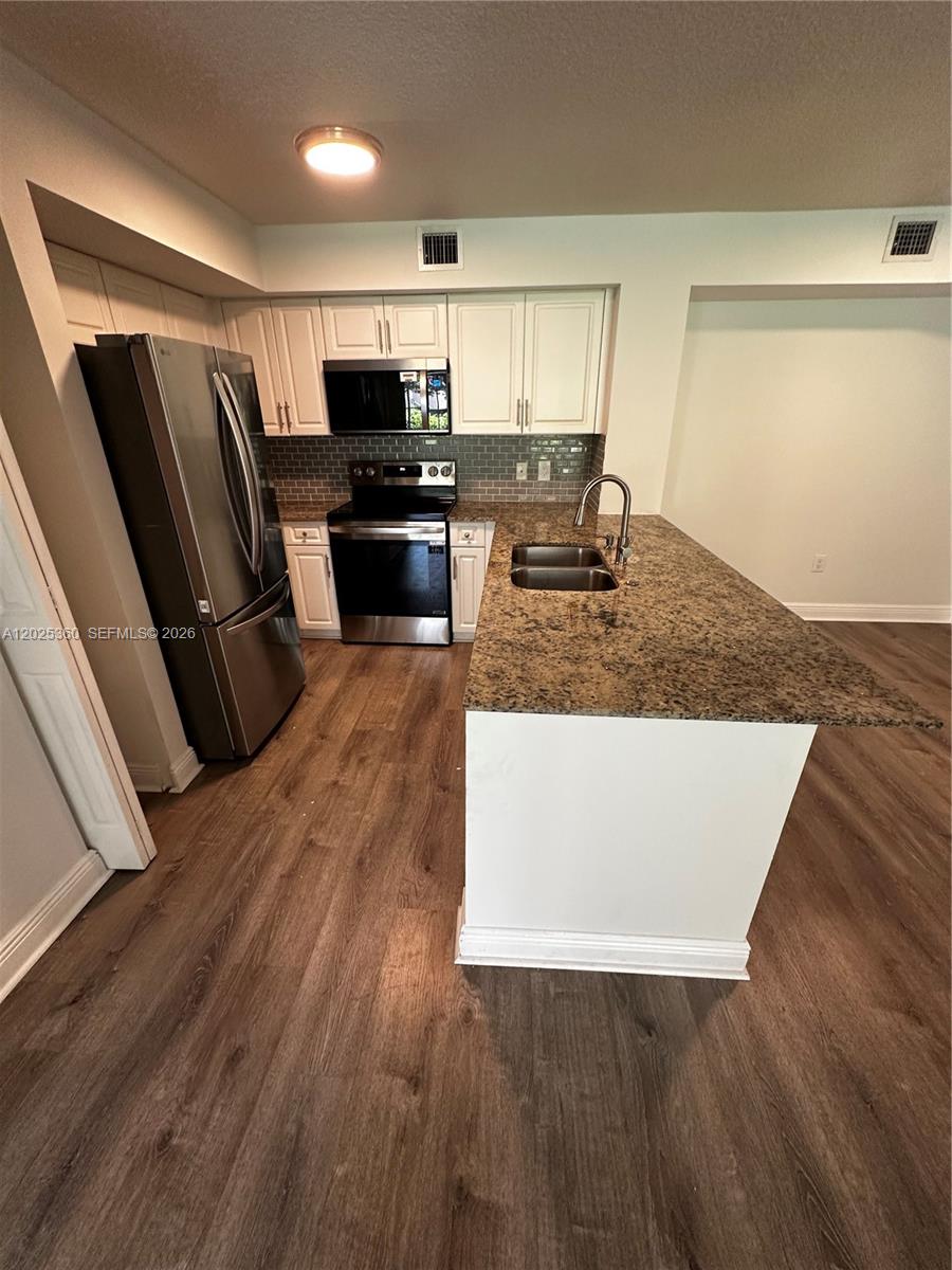 ST ANDREWS CONDO - Residential Lease