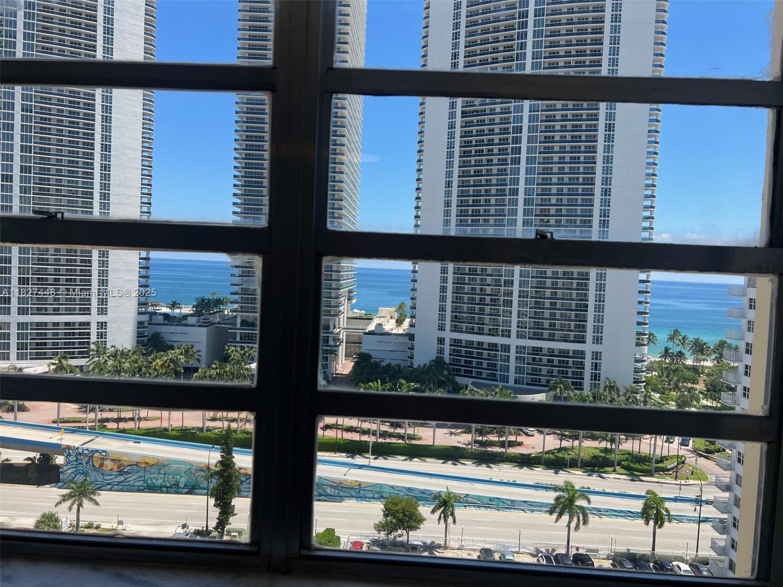 PLAZA TOWERS NORTH CONDO - Residential