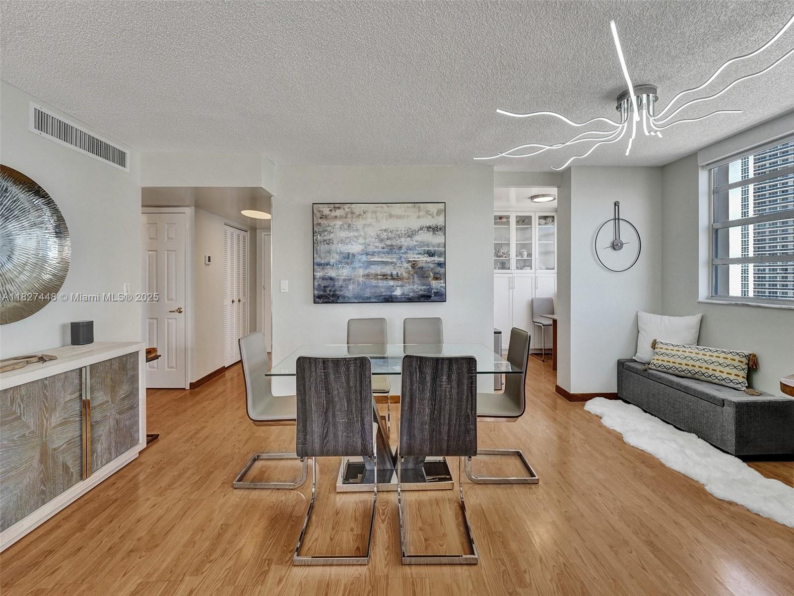 PLAZA TOWERS NORTH CONDO - Residential