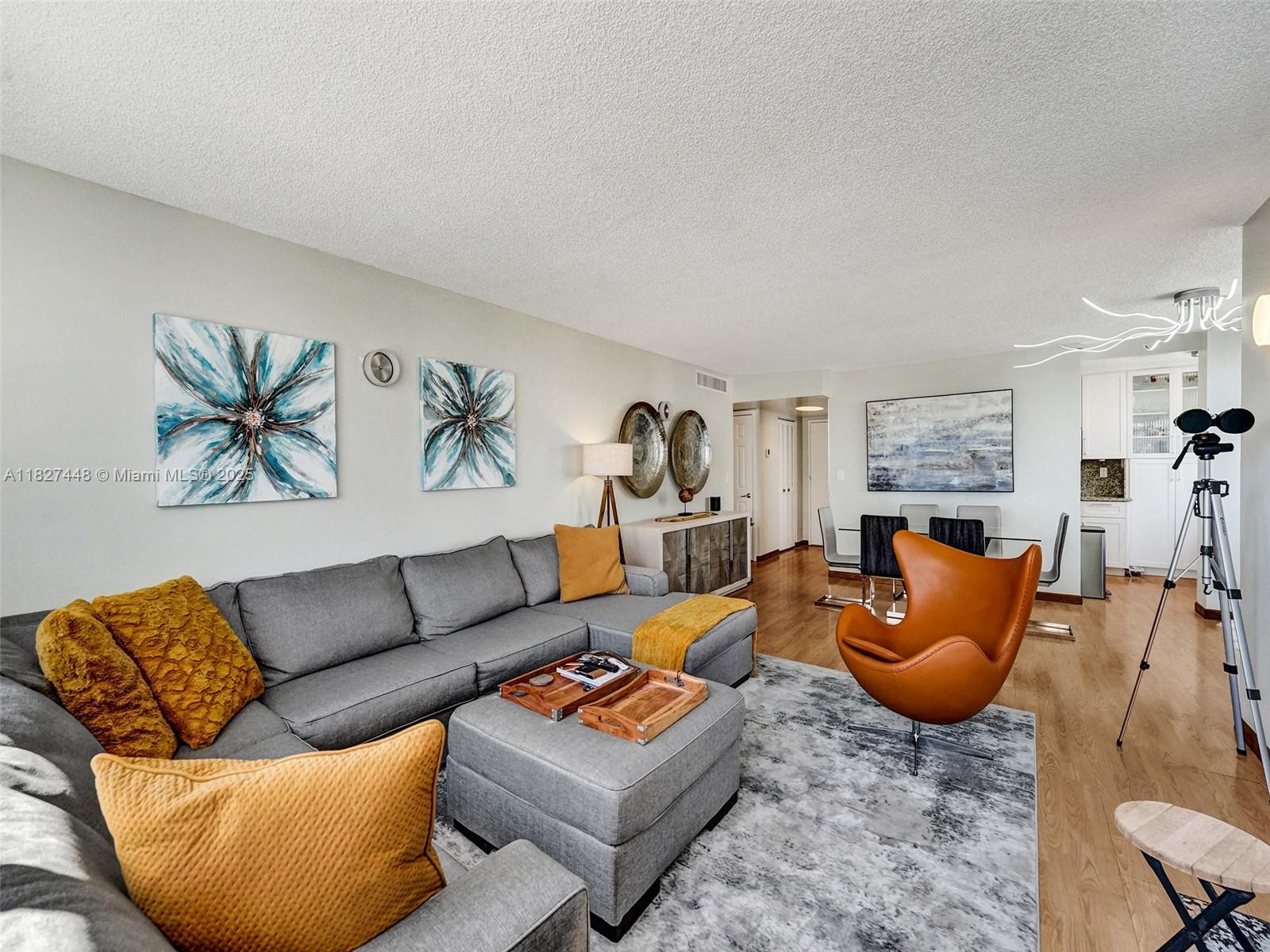 PLAZA TOWERS NORTH CONDO - Residential
