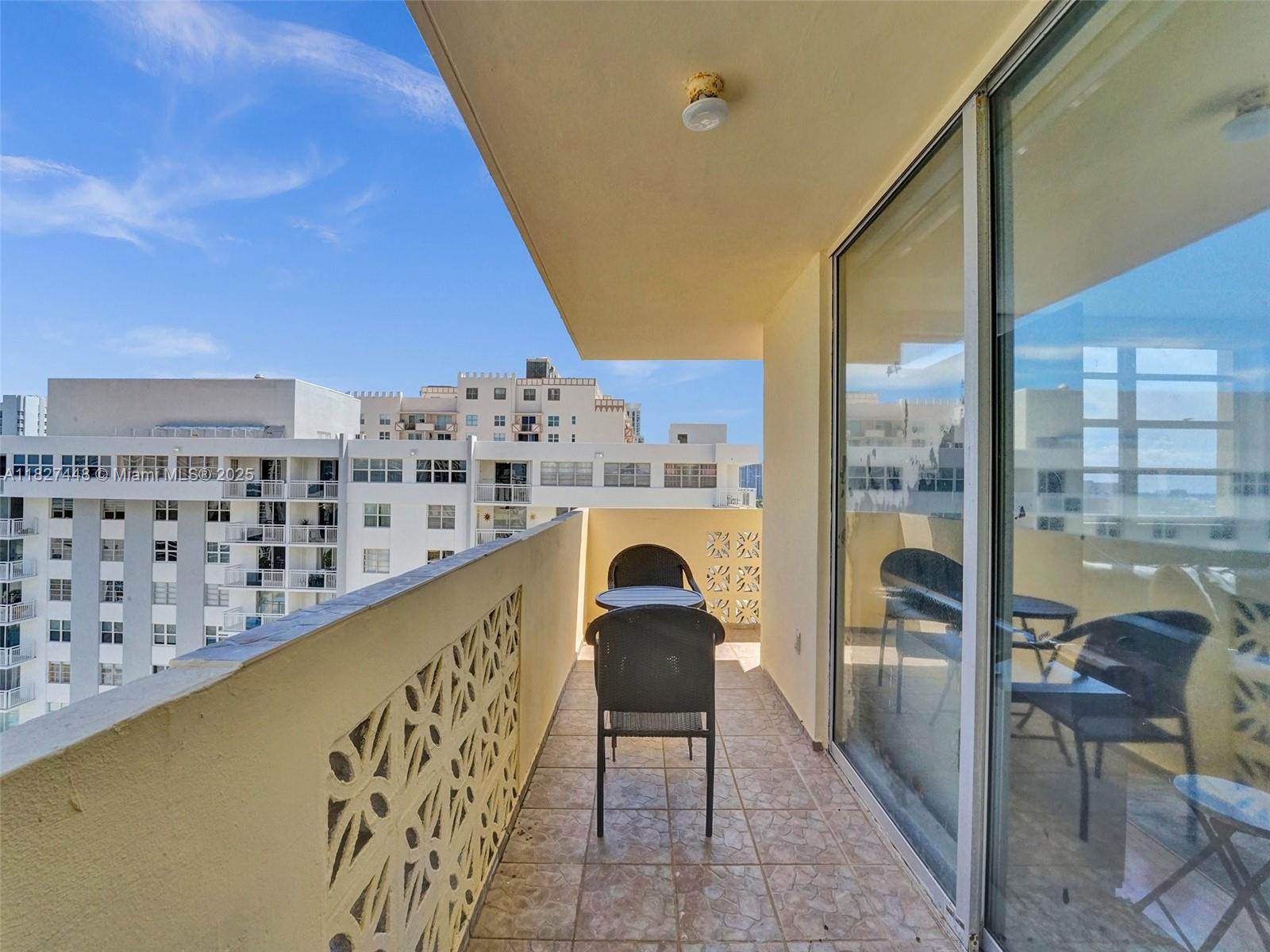 PLAZA TOWERS NORTH CONDO - Residential