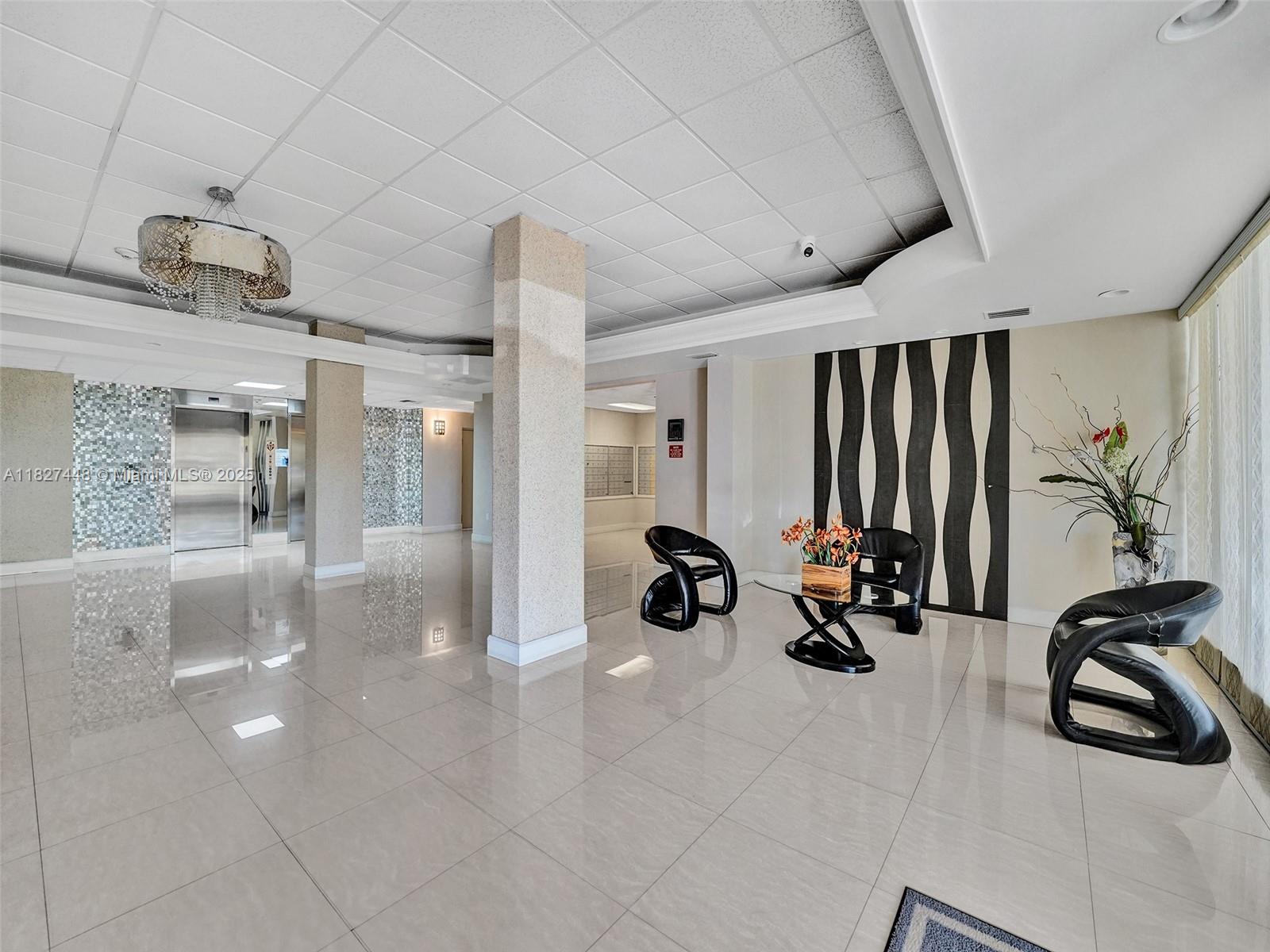PLAZA TOWERS NORTH CONDO - Residential