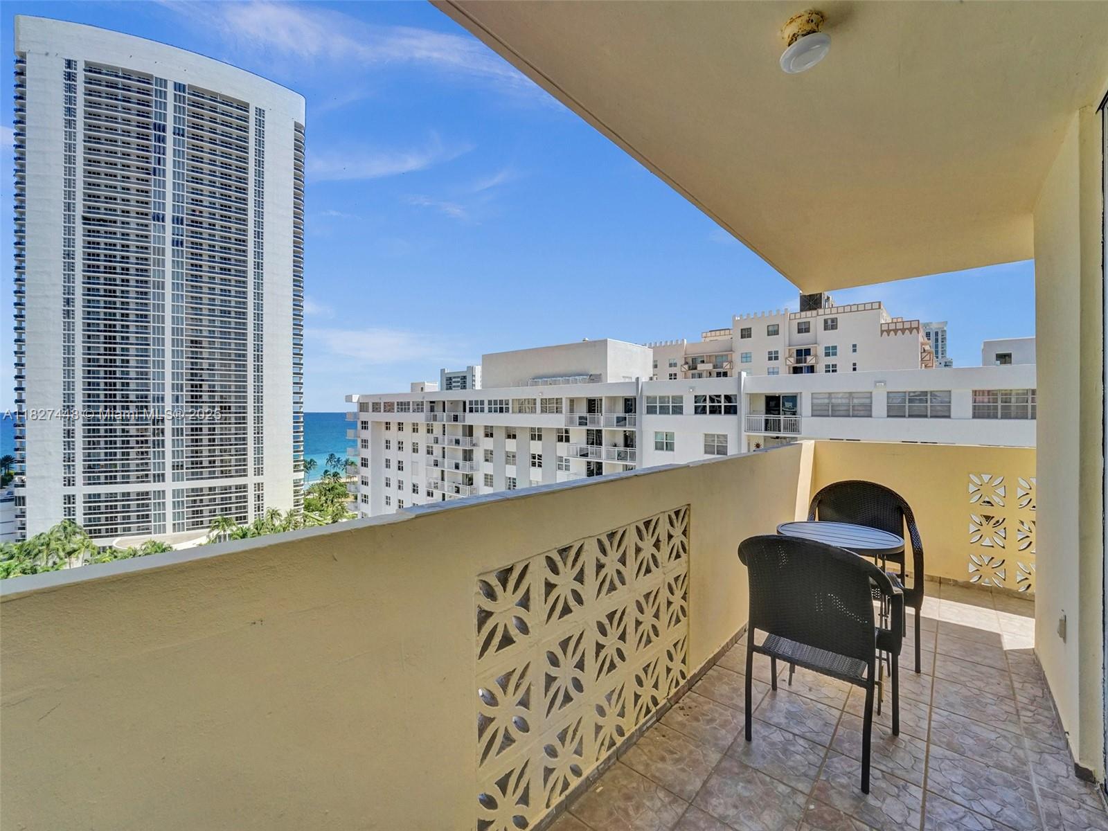 PLAZA TOWERS NORTH CONDO - Residential