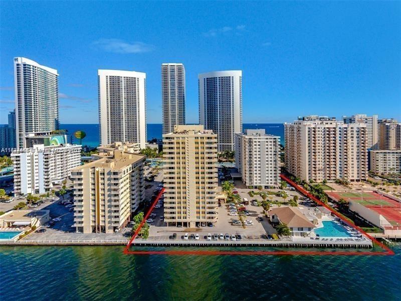 PLAZA TOWERS NORTH CONDO - Residential