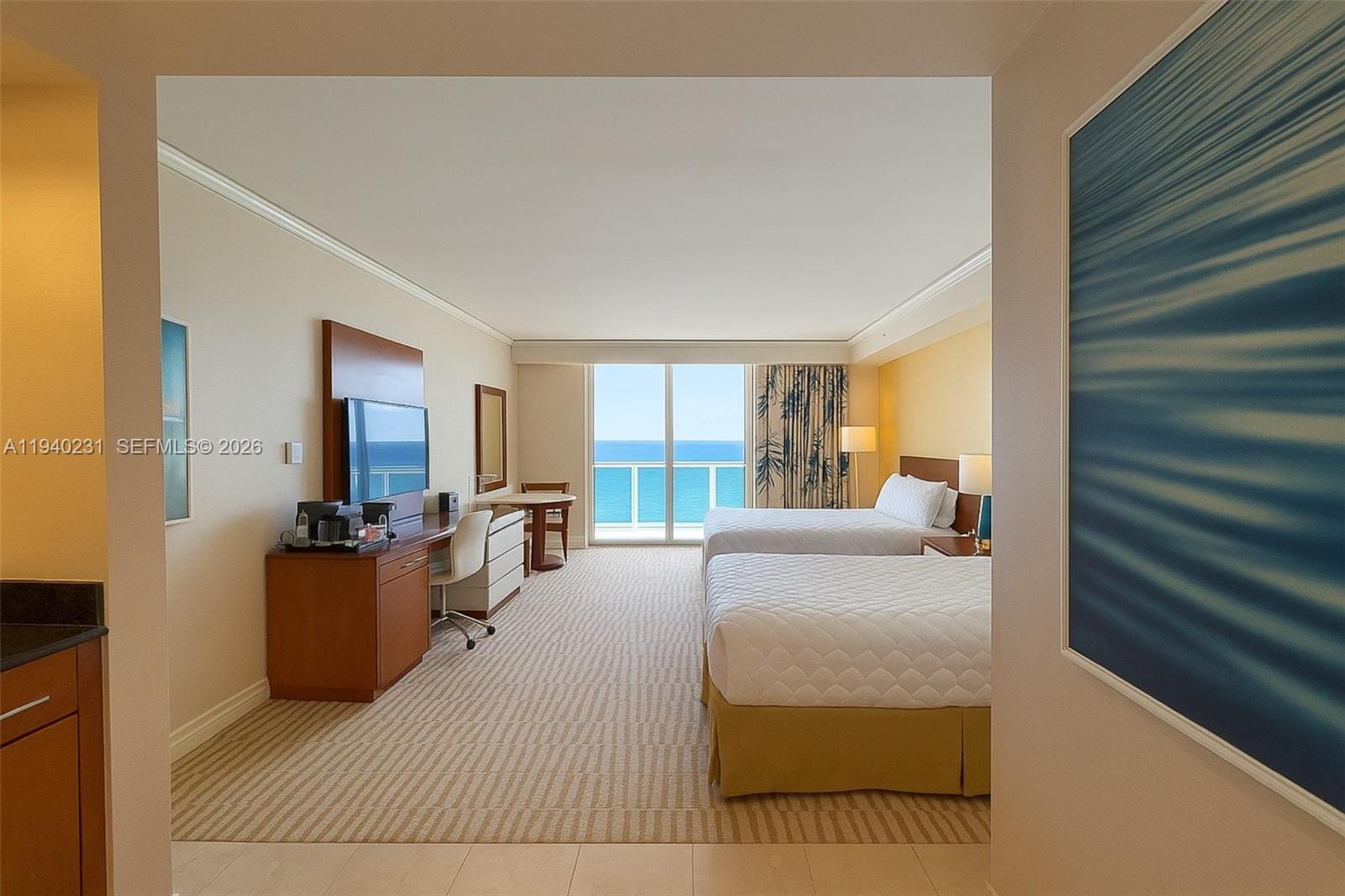 TRUMP INTERNATIONAL SONES - Residential