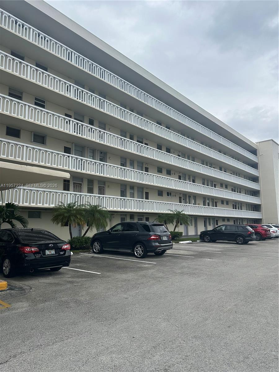 POINT EAST SEC II CONDO - Residential