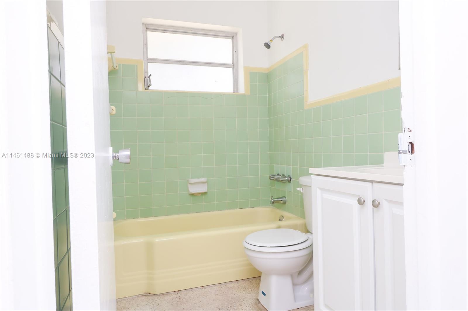 PINEWOOD PARK PL AMD 2ND - Residential Lease