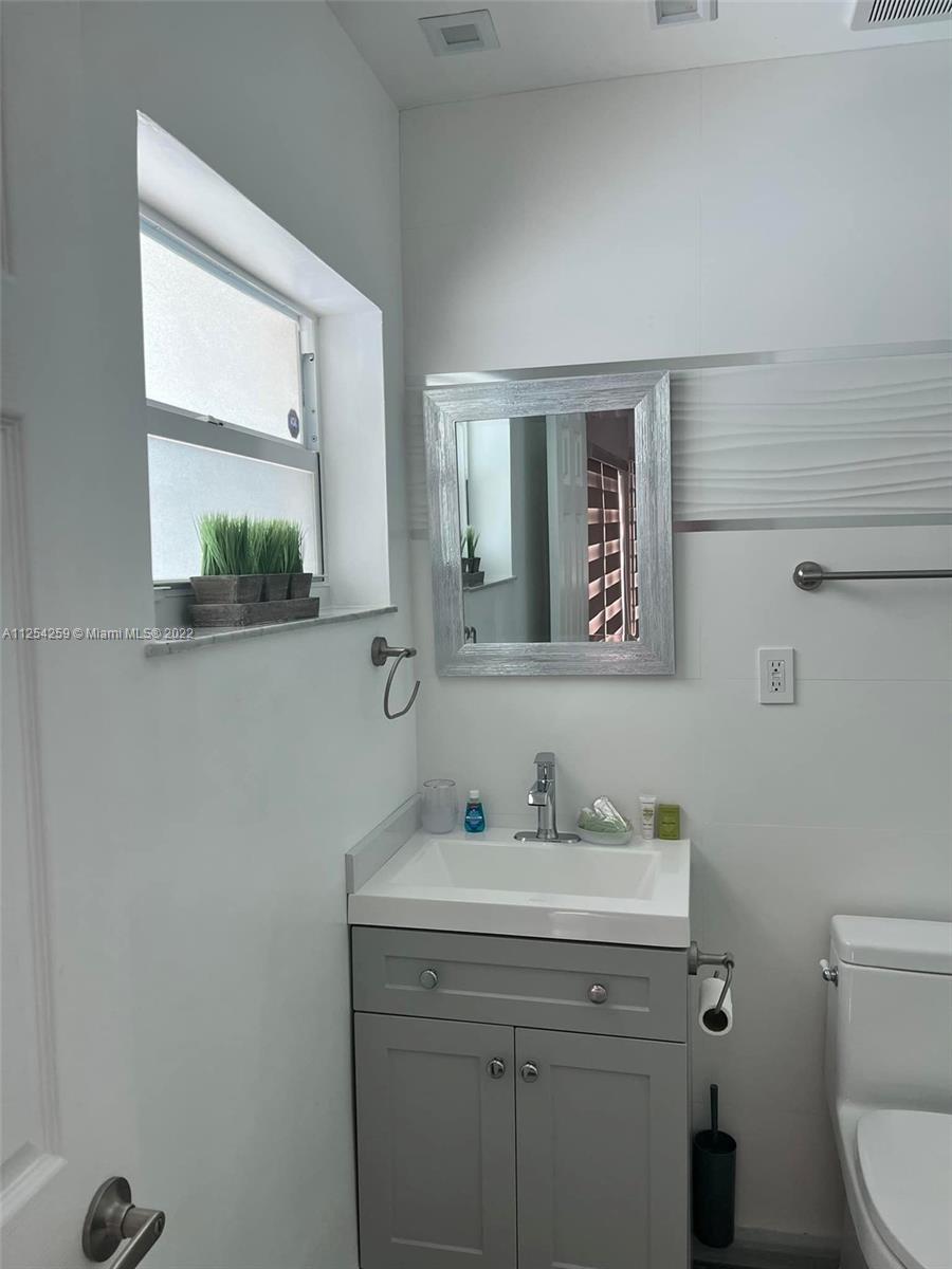 BEL AIRE SEC 8 - Residential Lease