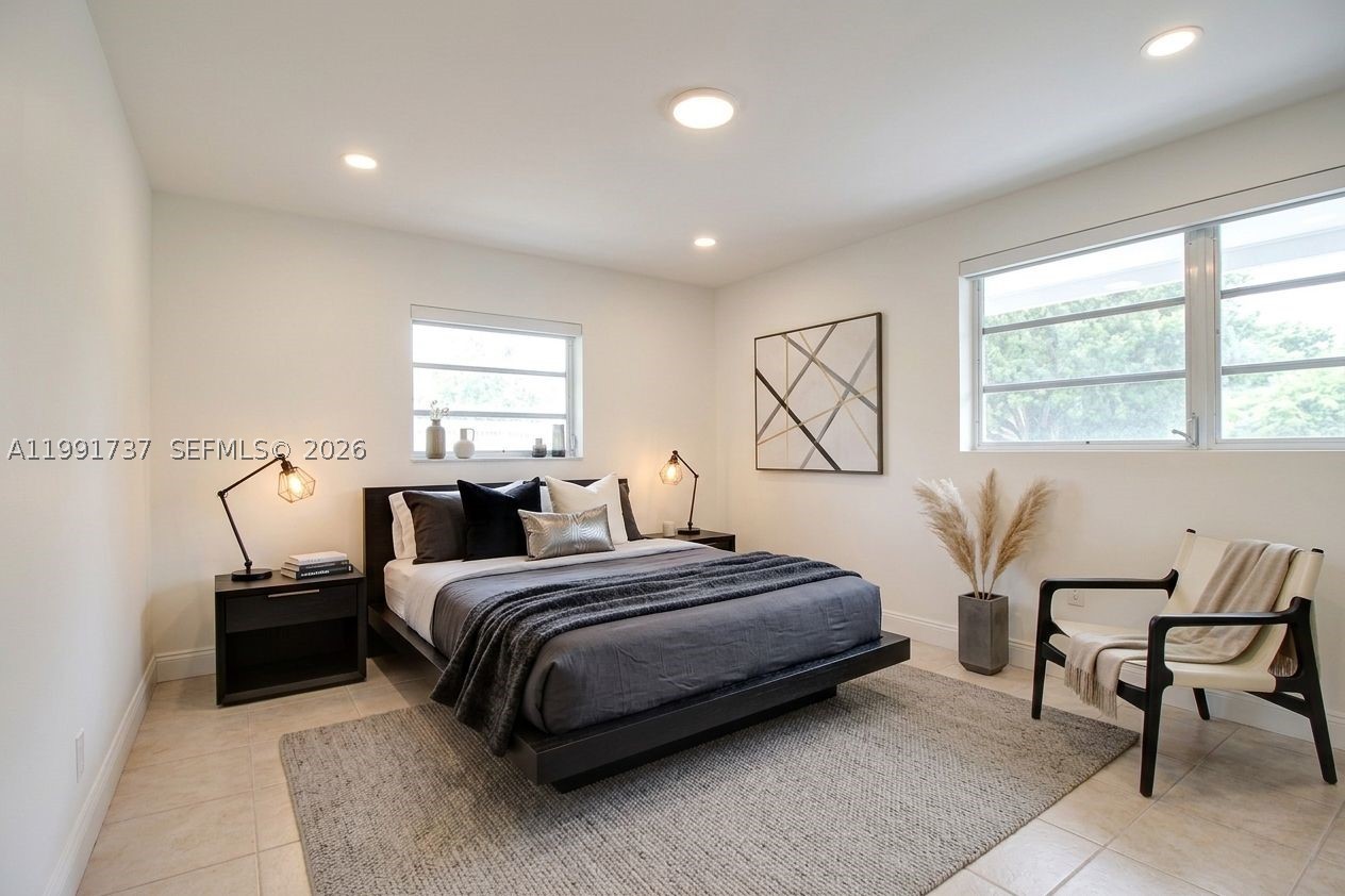 CONTINENTAL HOMES - Residential
