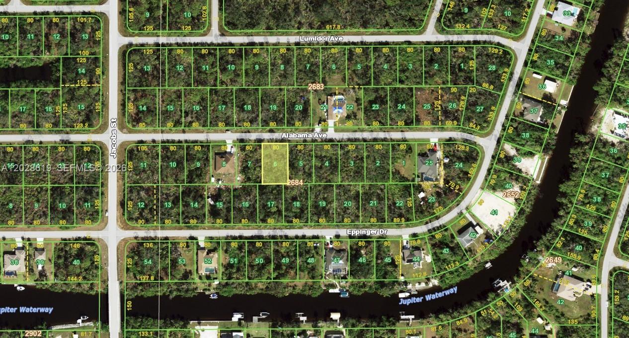 Port Charlotte - Land