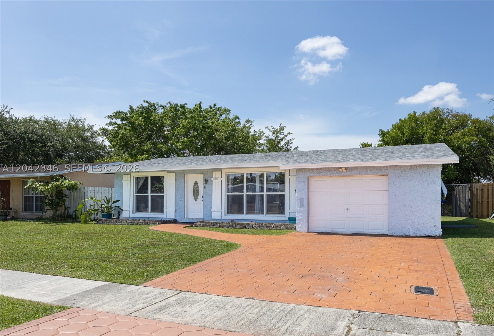 SUNRISE GOLF VILLAGE - Residential
