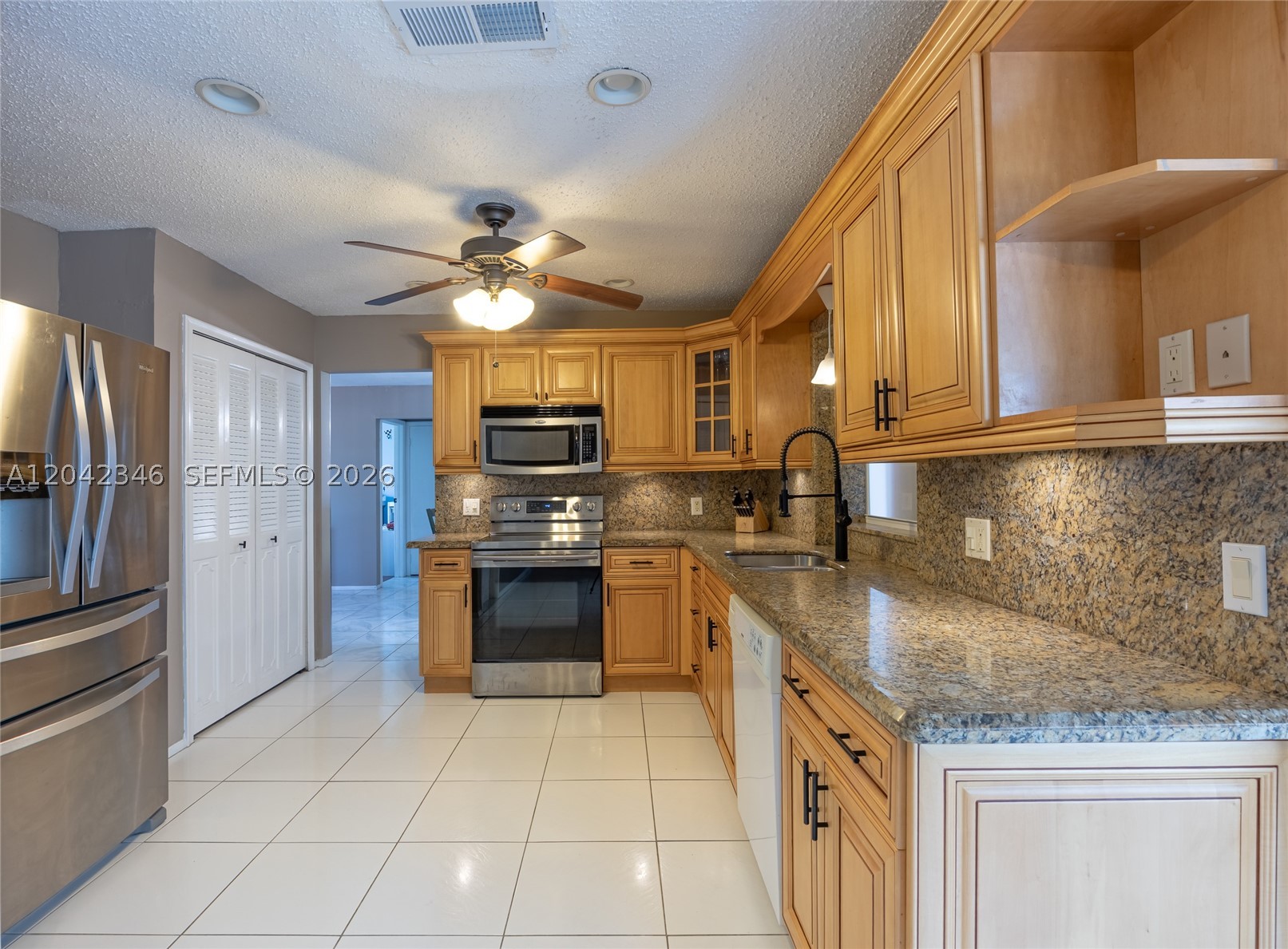 SUNRISE GOLF VILLAGE - Residential