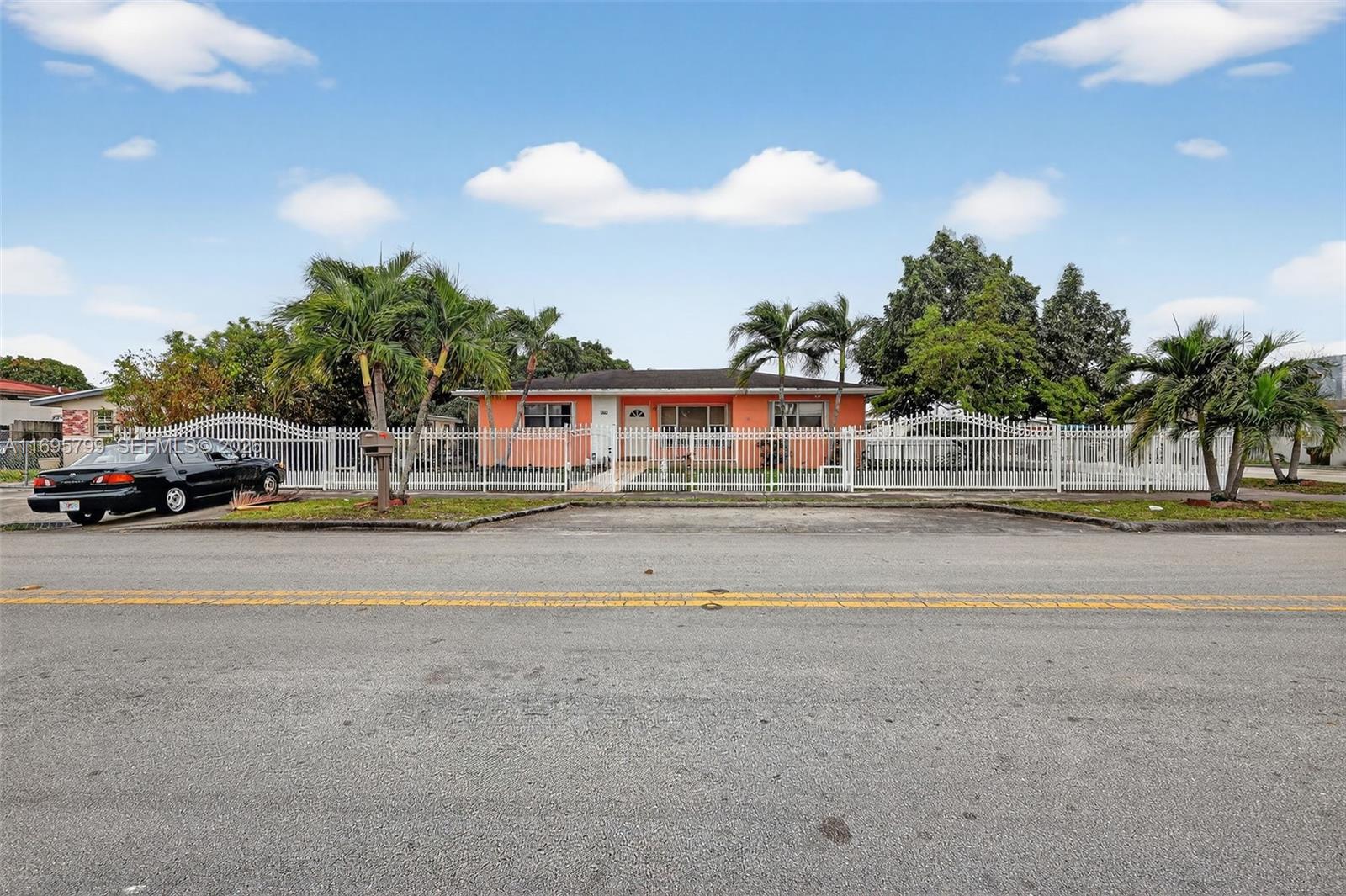 HIALEAH 13TH ADDN AMD PL - Residential