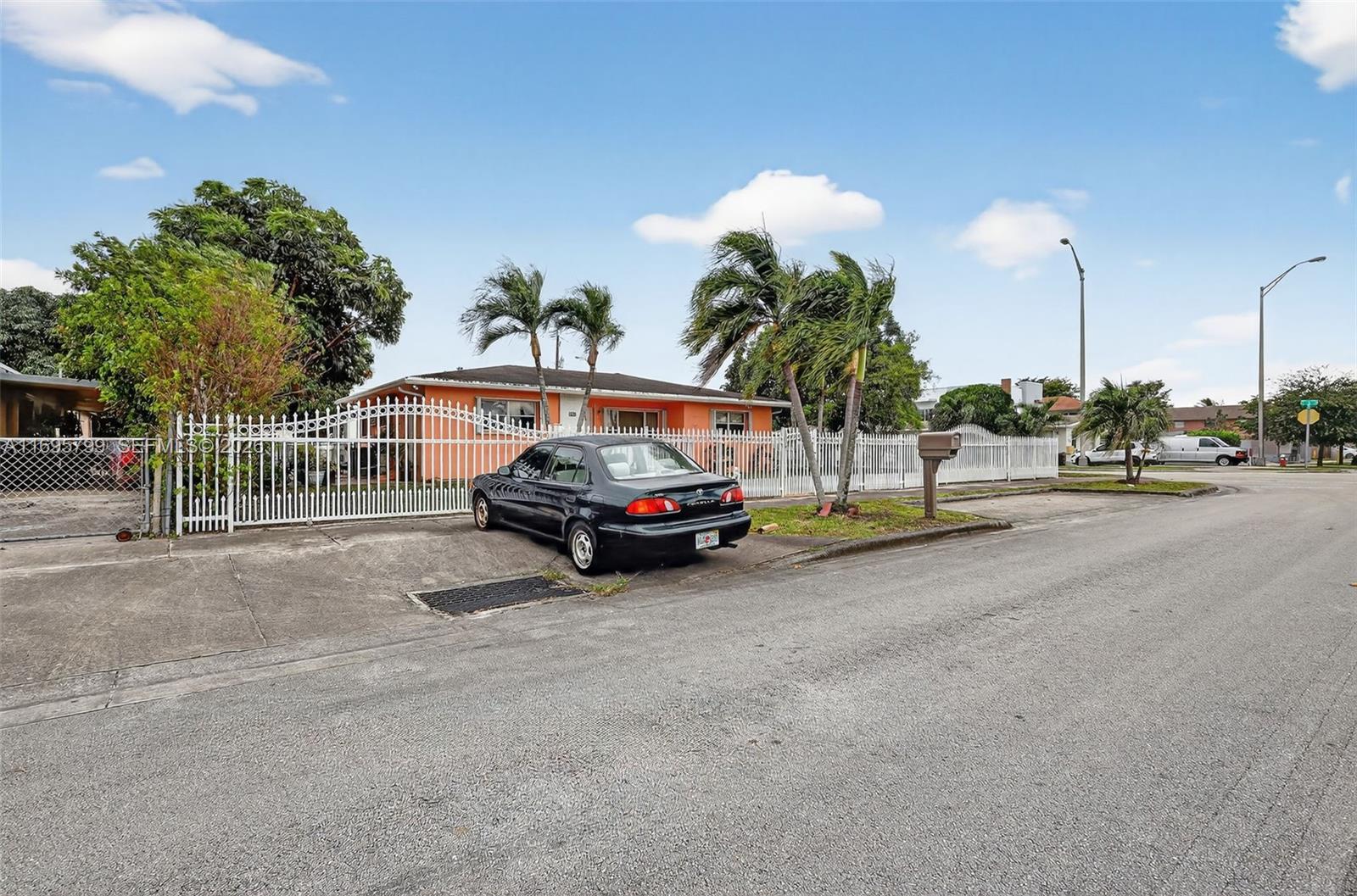 HIALEAH 13TH ADDN AMD PL - Residential