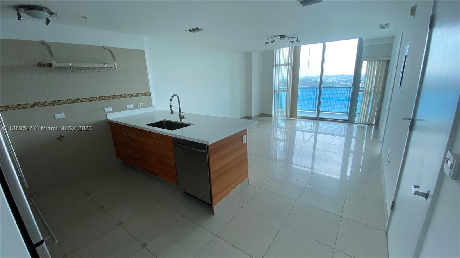 FOUR MIDTOWN MIAMI CONDO - Residential Lease