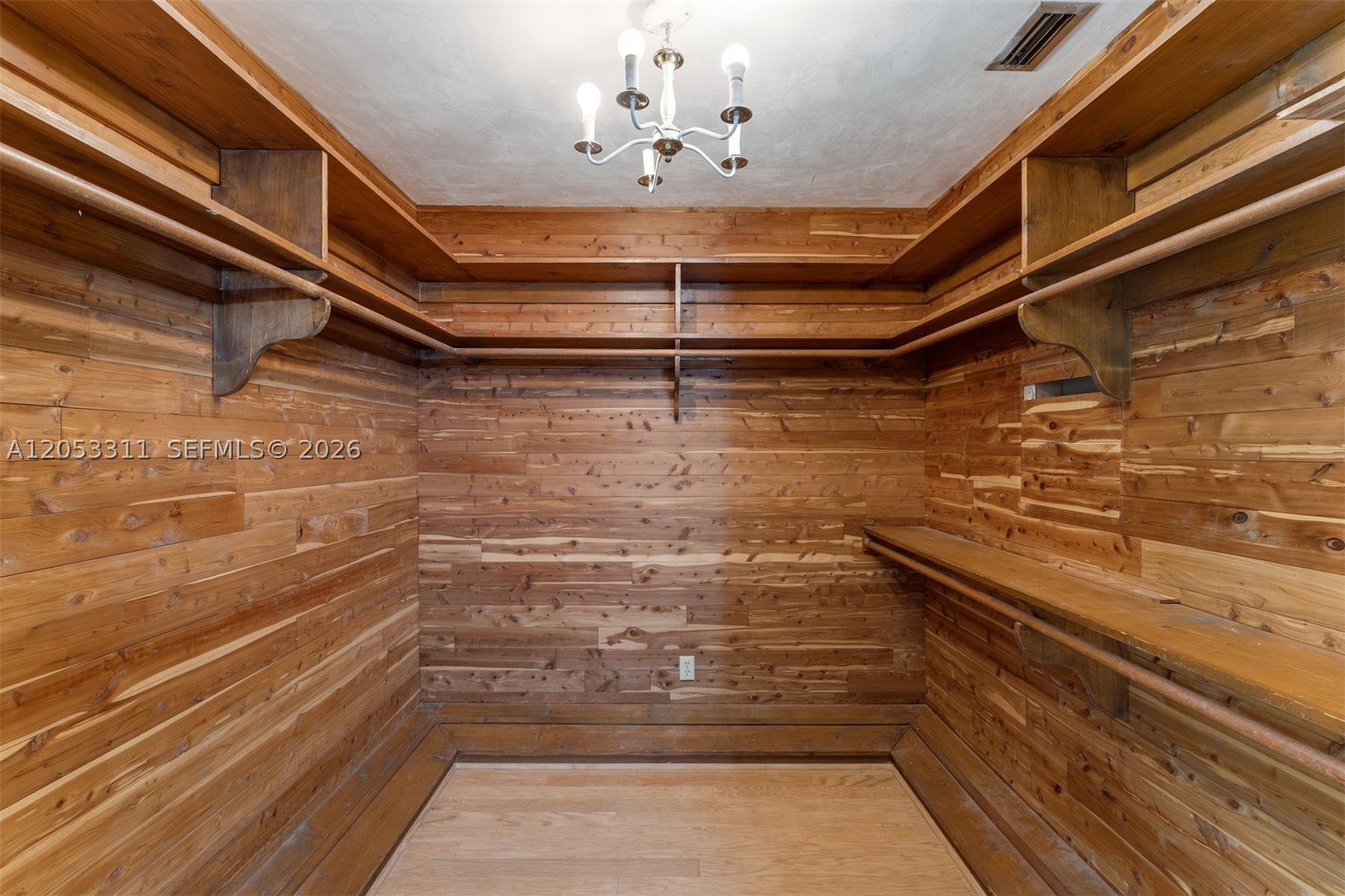 Oakridge Pines - Residential
