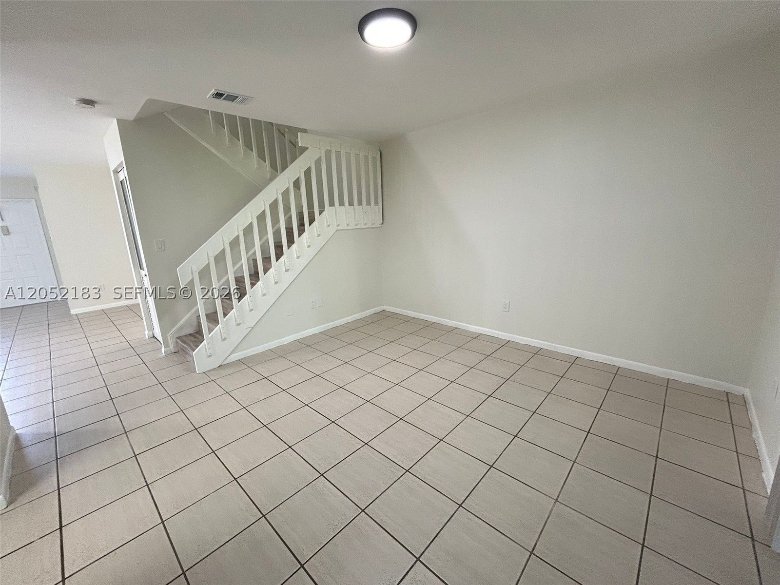 LA MAISON AT THE HAMMOCKS - Residential Lease