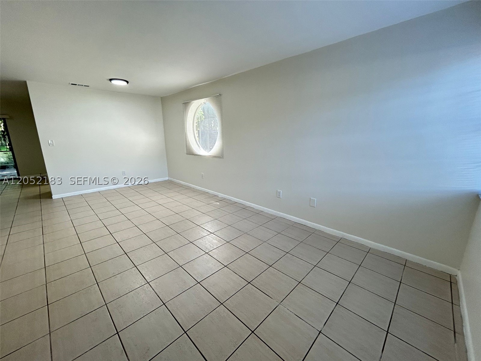 LA MAISON AT THE HAMMOCKS - Residential Lease