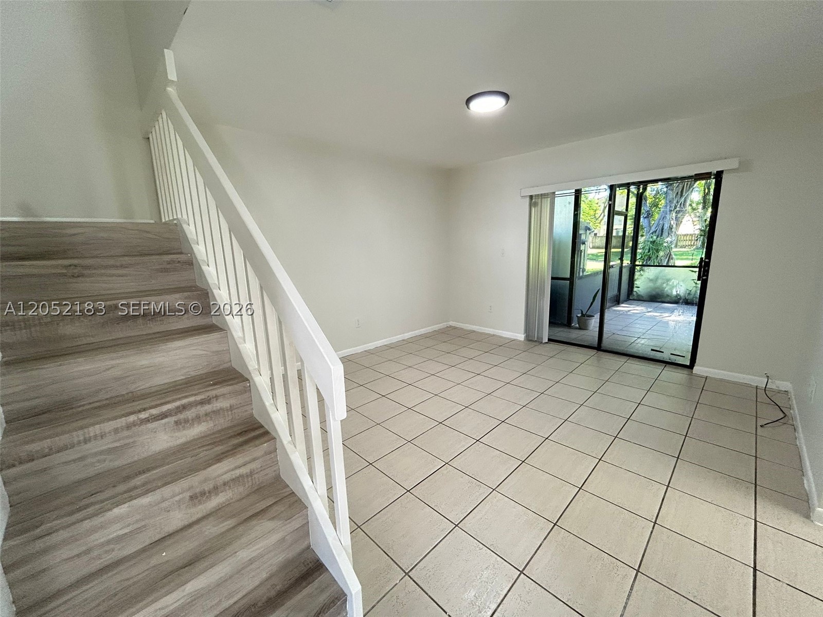 LA MAISON AT THE HAMMOCKS - Residential Lease