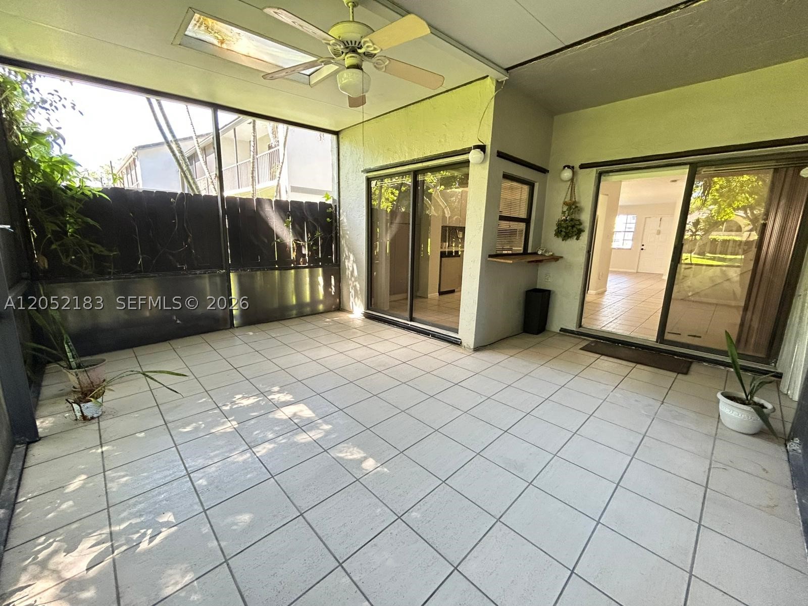 LA MAISON AT THE HAMMOCKS - Residential Lease