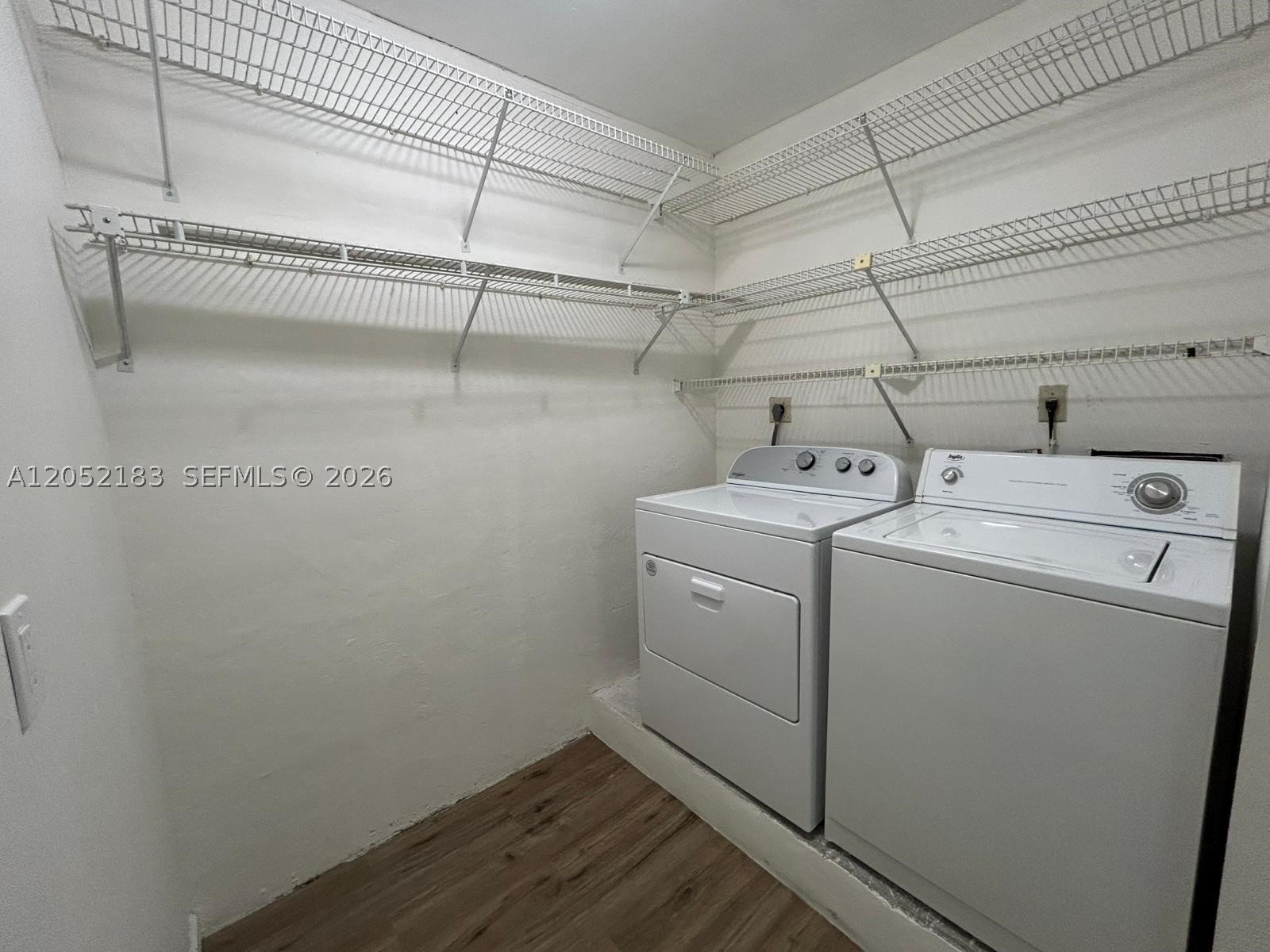 LA MAISON AT THE HAMMOCKS - Residential Lease