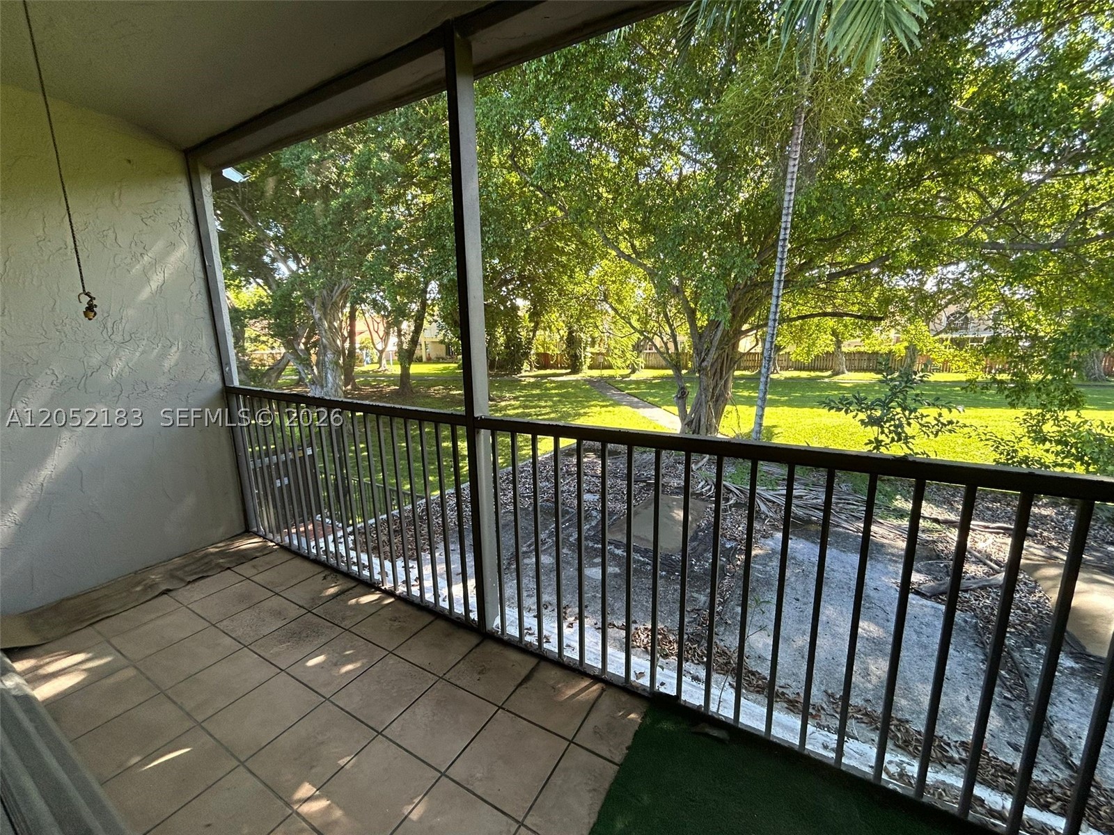 LA MAISON AT THE HAMMOCKS - Residential Lease