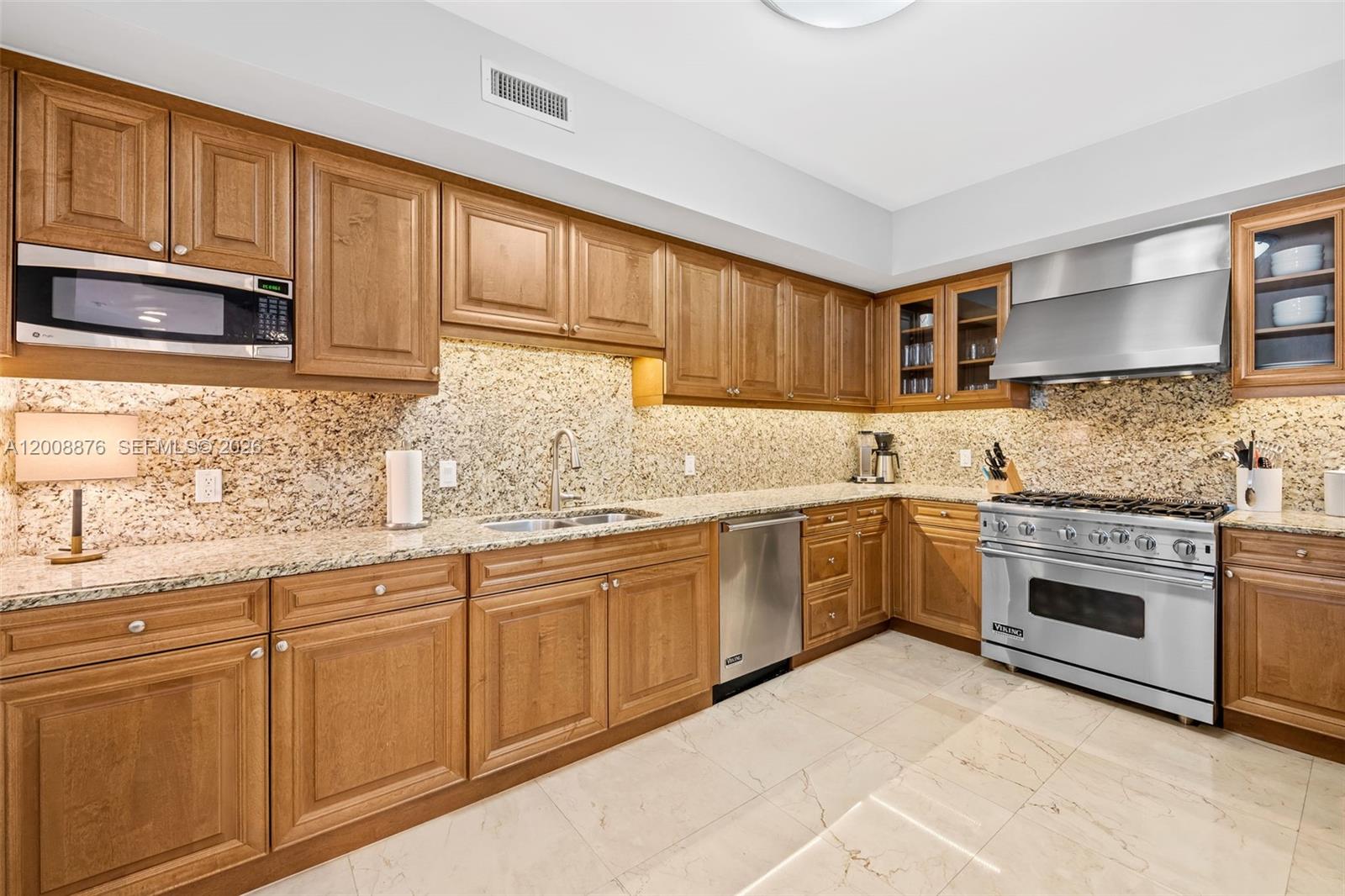 HEMINGWAY LANDINGS CONDO - Residential