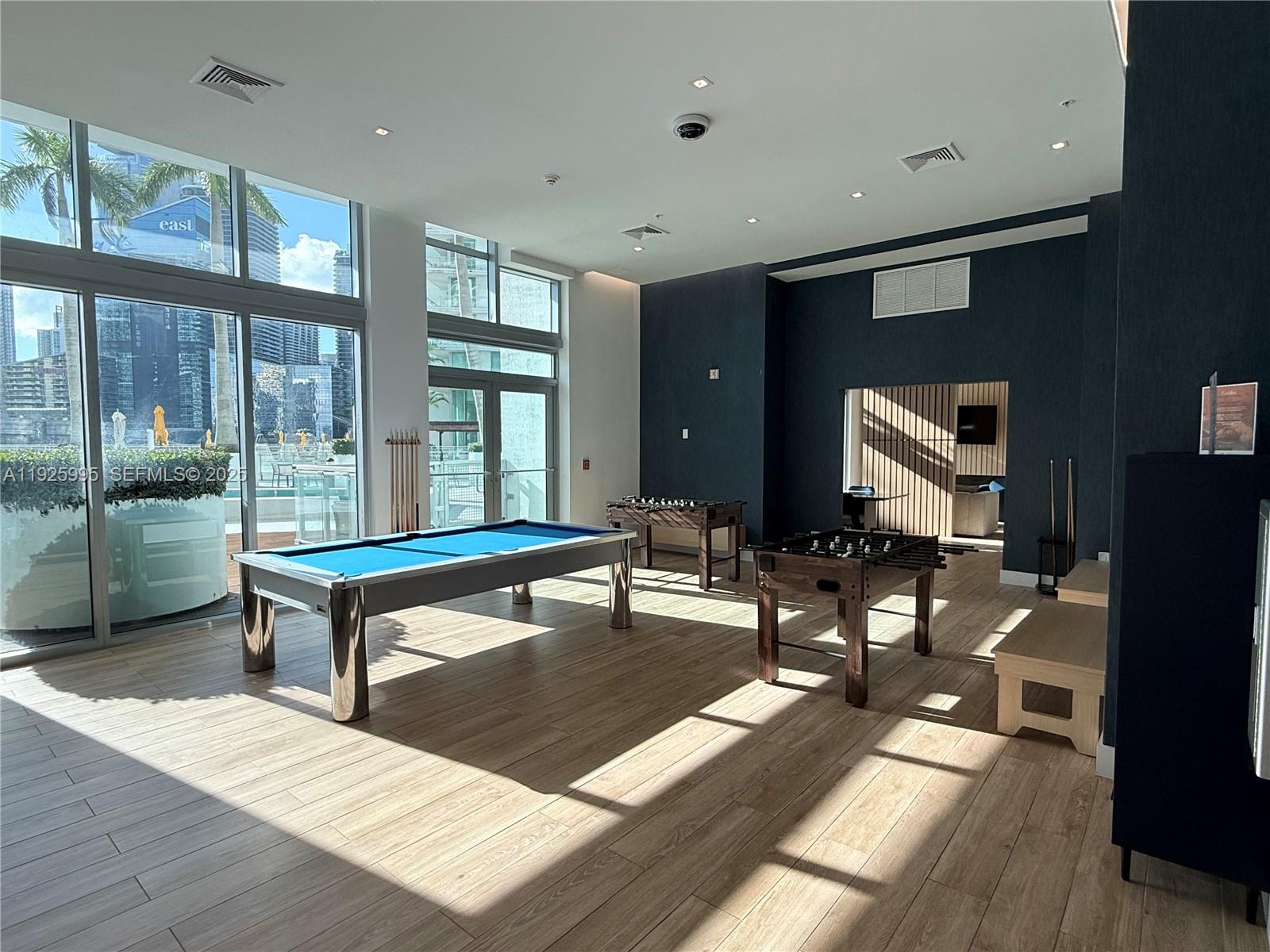 THE IVY CONDO - Residential Lease