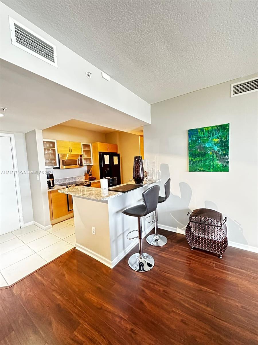 VENTURE AT AVENTURA EAST - Residential Lease