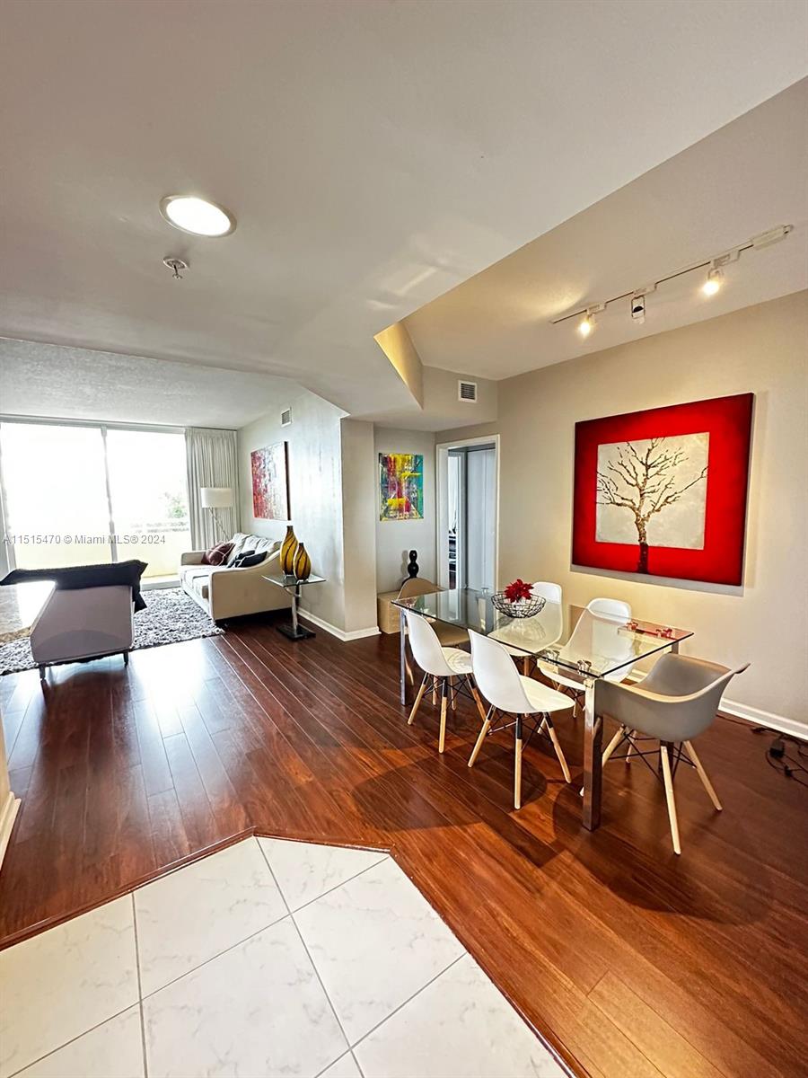 VENTURE AT AVENTURA EAST - Residential Lease