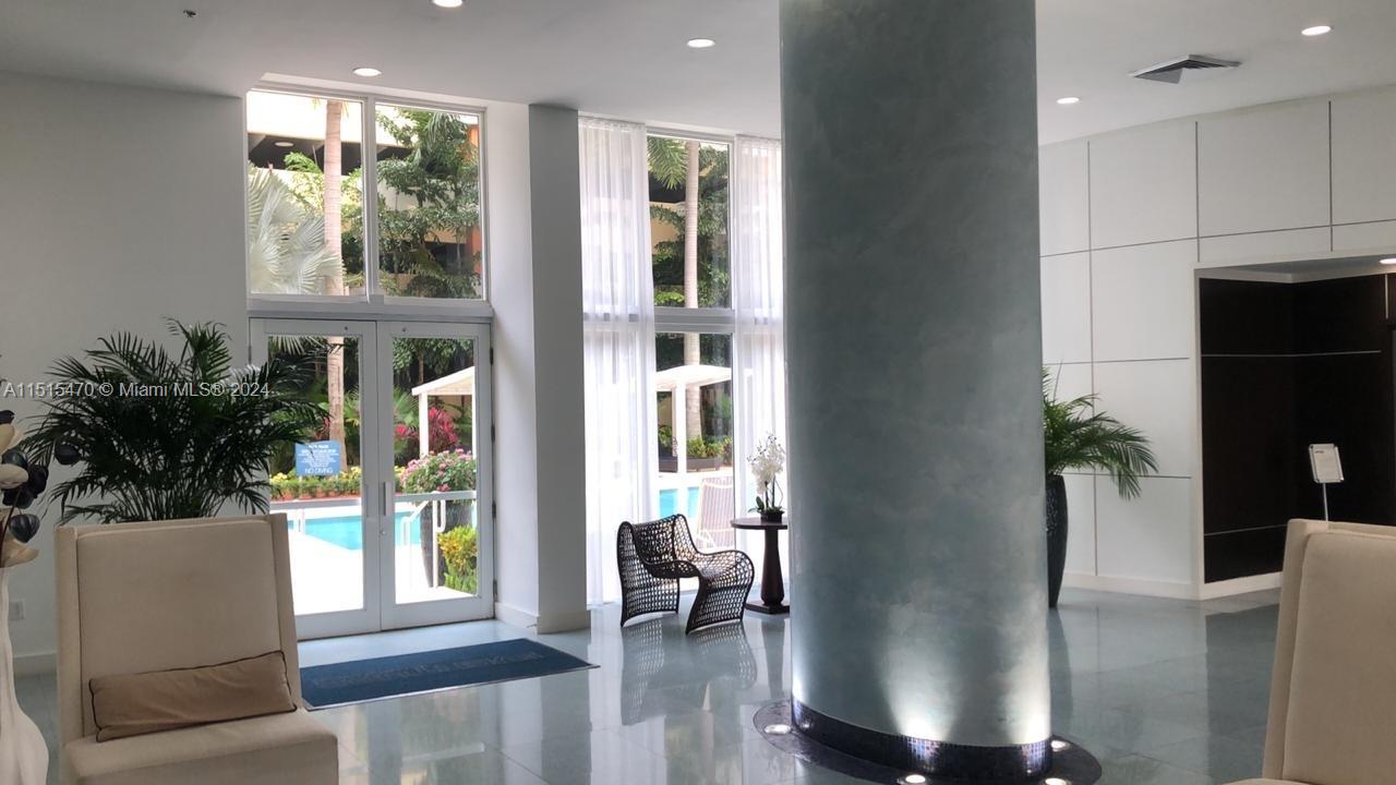 VENTURE AT AVENTURA EAST - Residential Lease