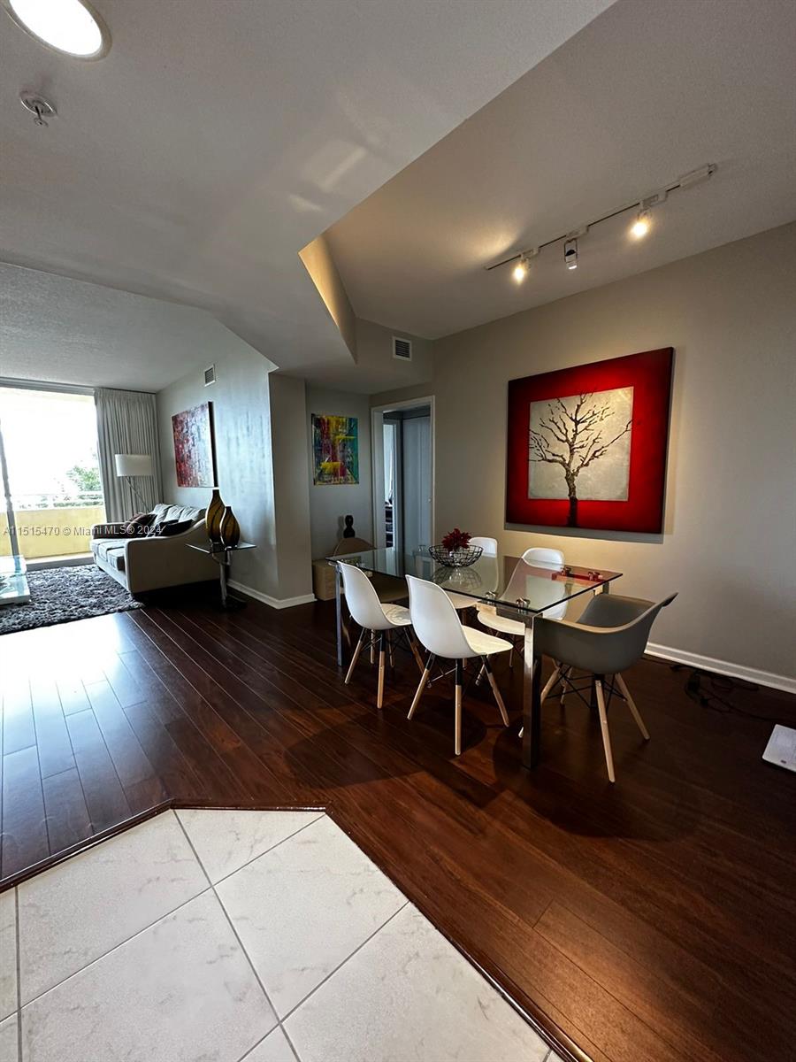 VENTURE AT AVENTURA EAST - Residential Lease