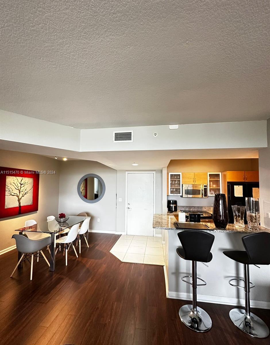 VENTURE AT AVENTURA EAST - Residential Lease