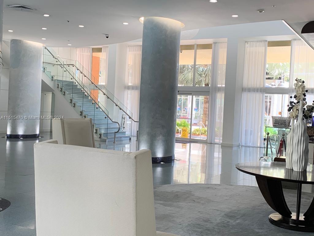 VENTURE AT AVENTURA EAST - Residential Lease