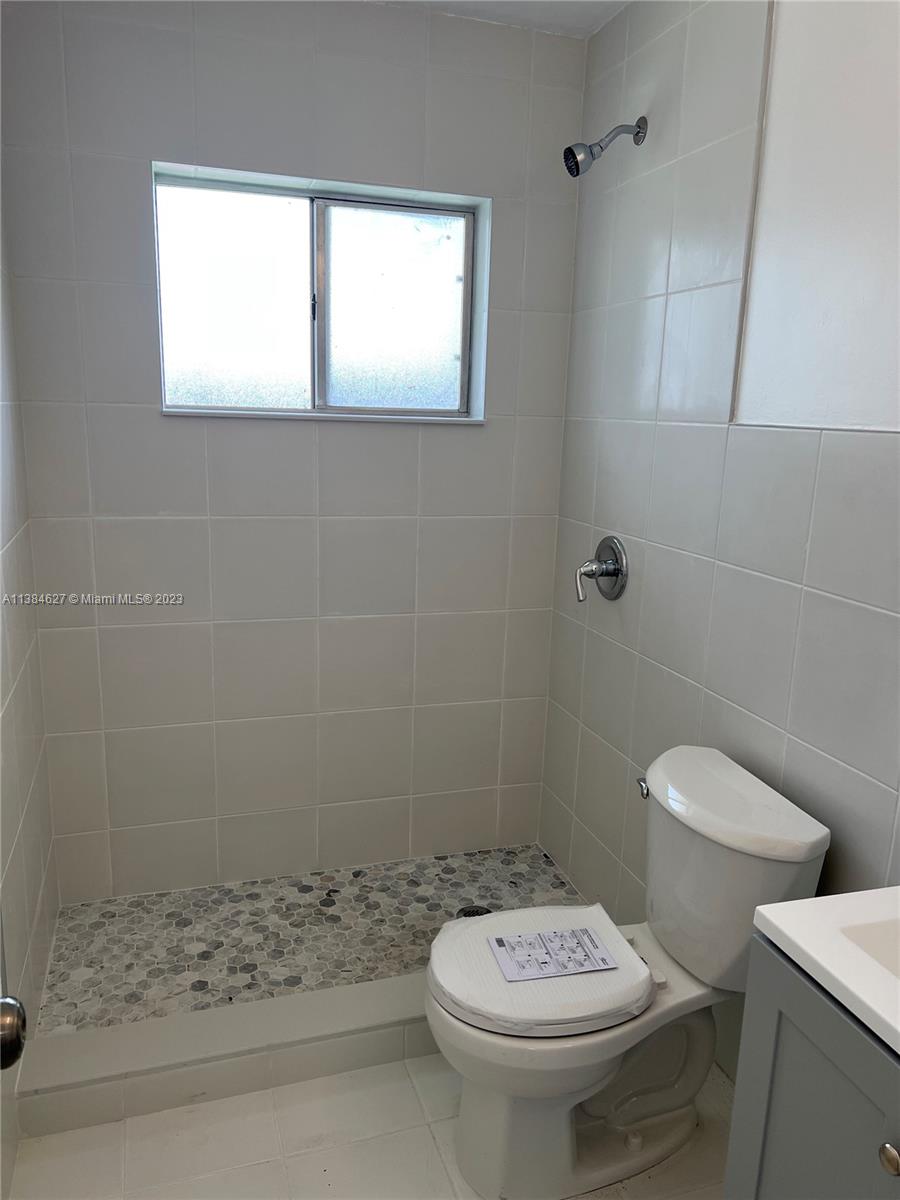 OLYMPIC HEIGHTS - Residential Lease
