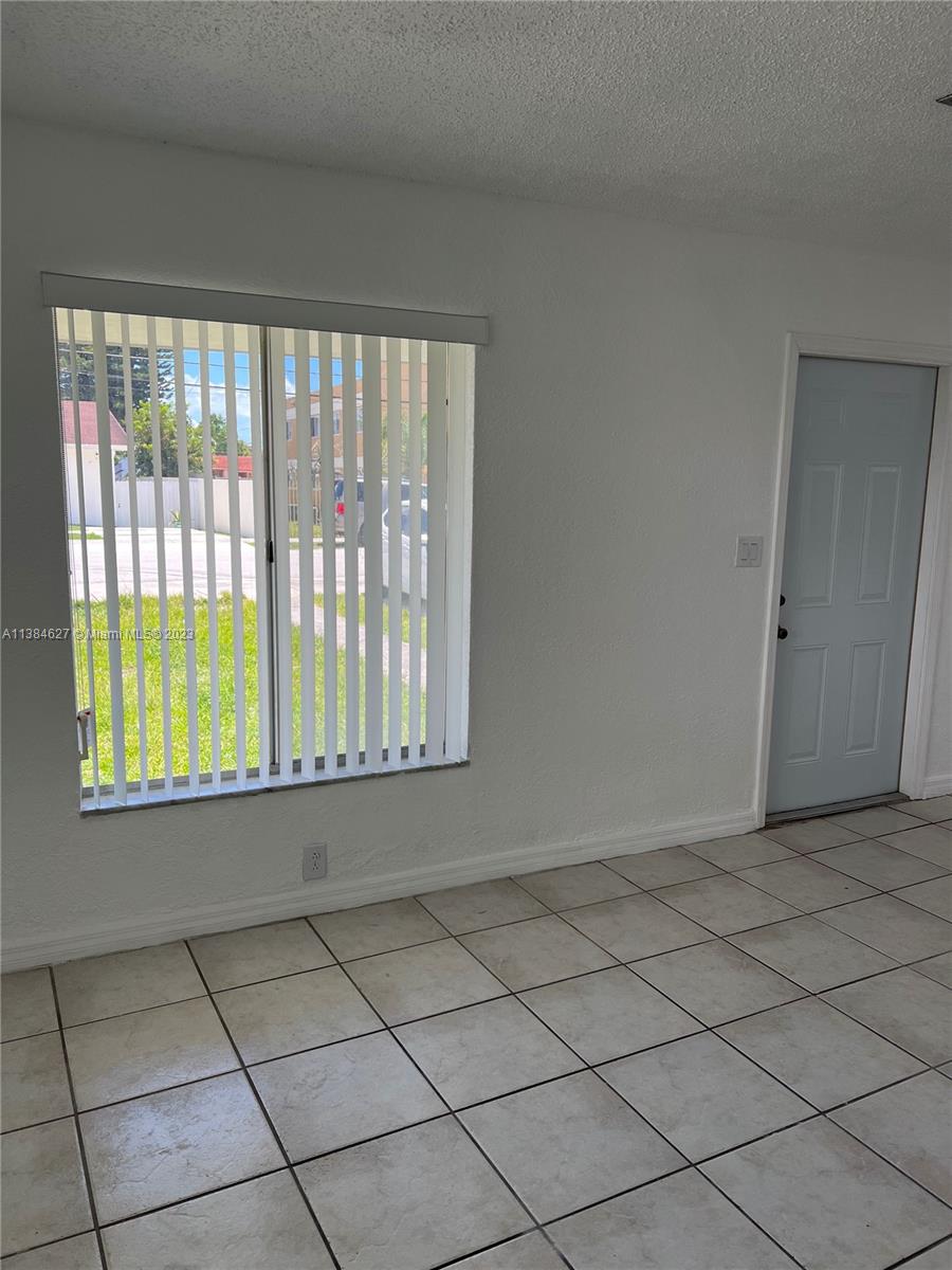 OLYMPIC HEIGHTS - Residential Lease