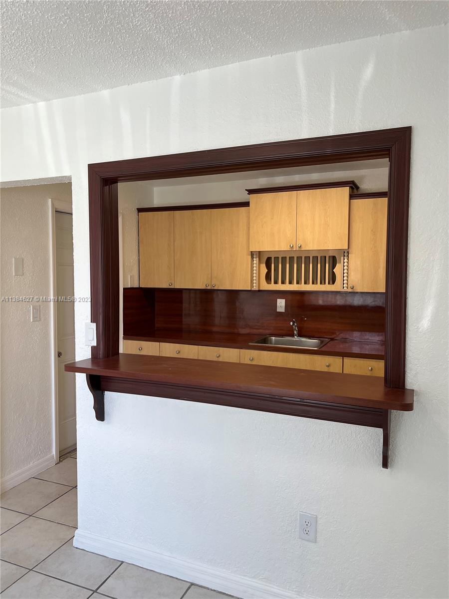 OLYMPIC HEIGHTS - Residential Lease