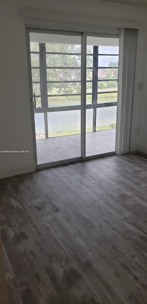 LAKEVIEW AT HAMMOCKS COND - Residential