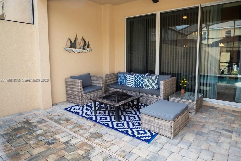 SOLARA RESORT VACATION - Residential
