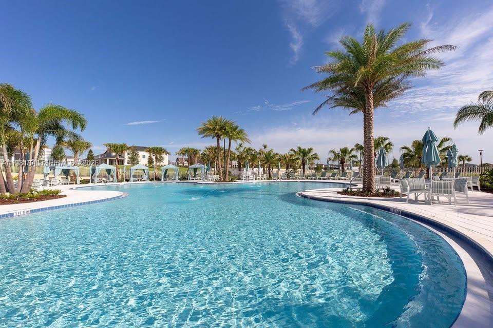 SOLARA RESORT VACATION - Residential