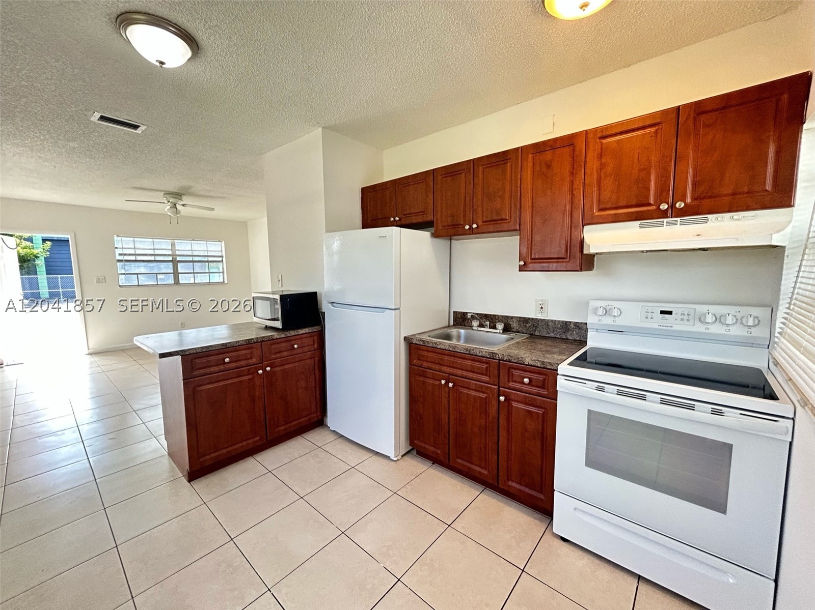 COLLEGE TRACT - Residential Income