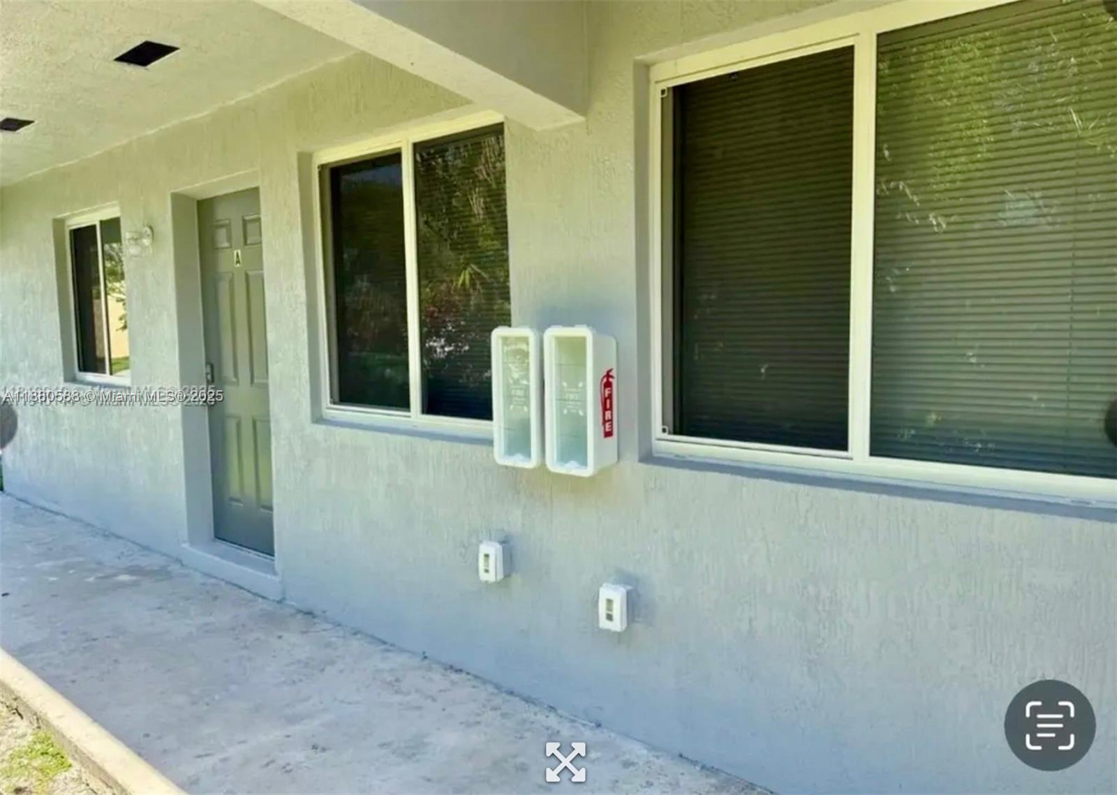 Excellent Investment Opportunity!
This fully renovated property generating income. SEE RENT ROLL ATTACHED Each unit features:
Independent electrical meters
Brand-new central A/C systems
New appliances in every unit

The property has already been approved for Section 8 and Camillus house. 
Located in a rapidly developing neighborhood, several new builds nearby are driving up both property values and rental demand.
Whether you’re a builder looking for your next project or an investor seeking strong rental income, this property is the perfect fit.

Don’t miss your chance to own a high-performing asset in a prime growth area!
Please drive by before requesting appointment, serious buyers only,48 hrs notice to show.