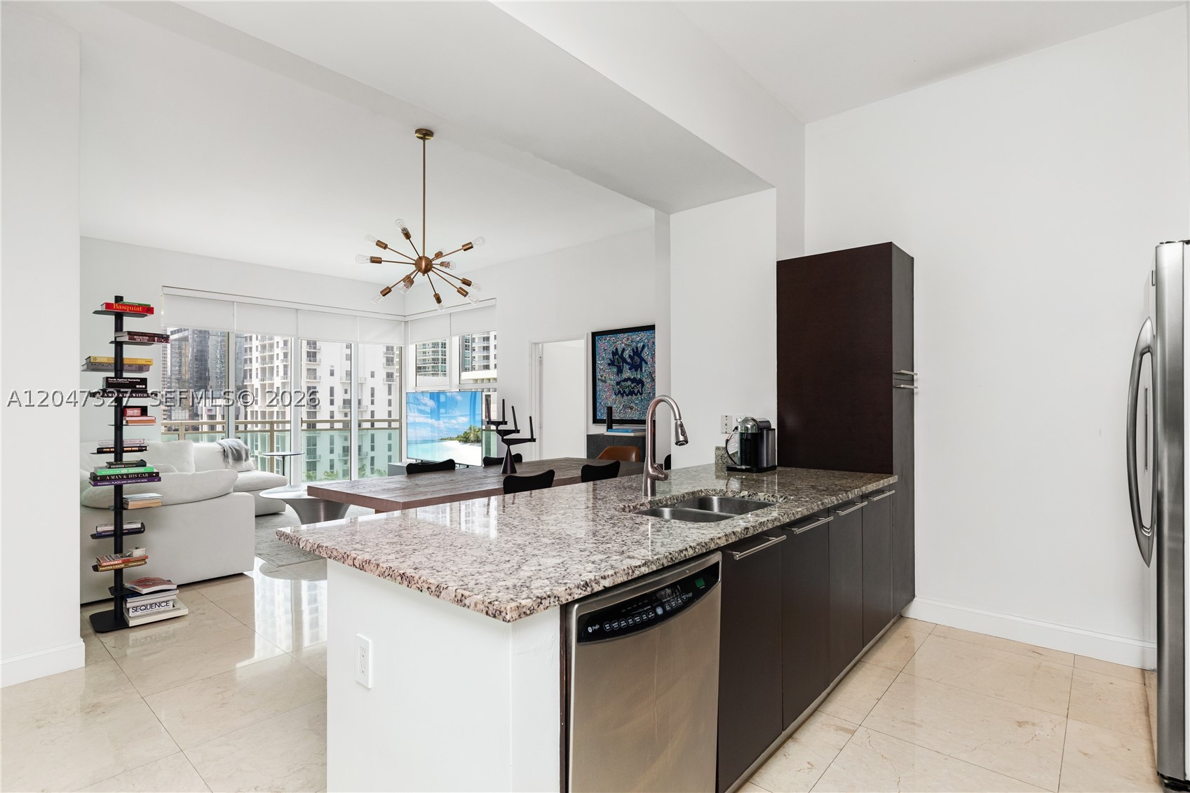 THE PLAZA 901 BRICKELL CO - Residential