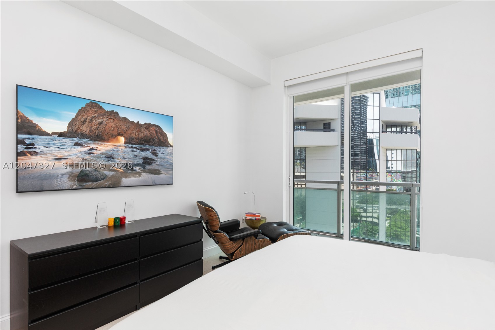 THE PLAZA 901 BRICKELL CO - Residential