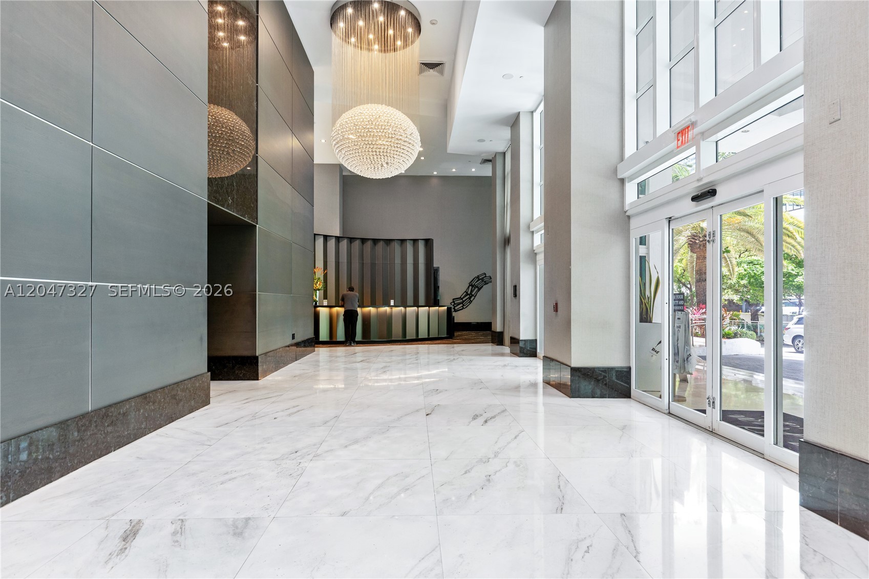 THE PLAZA 901 BRICKELL CO - Residential