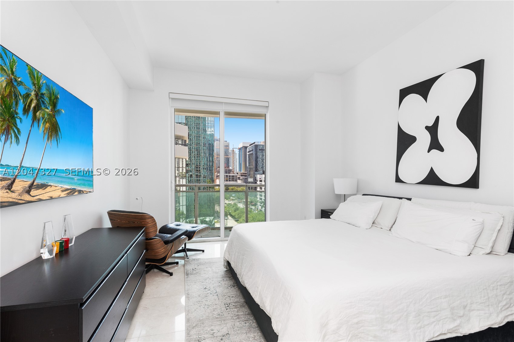 THE PLAZA 901 BRICKELL CO - Residential