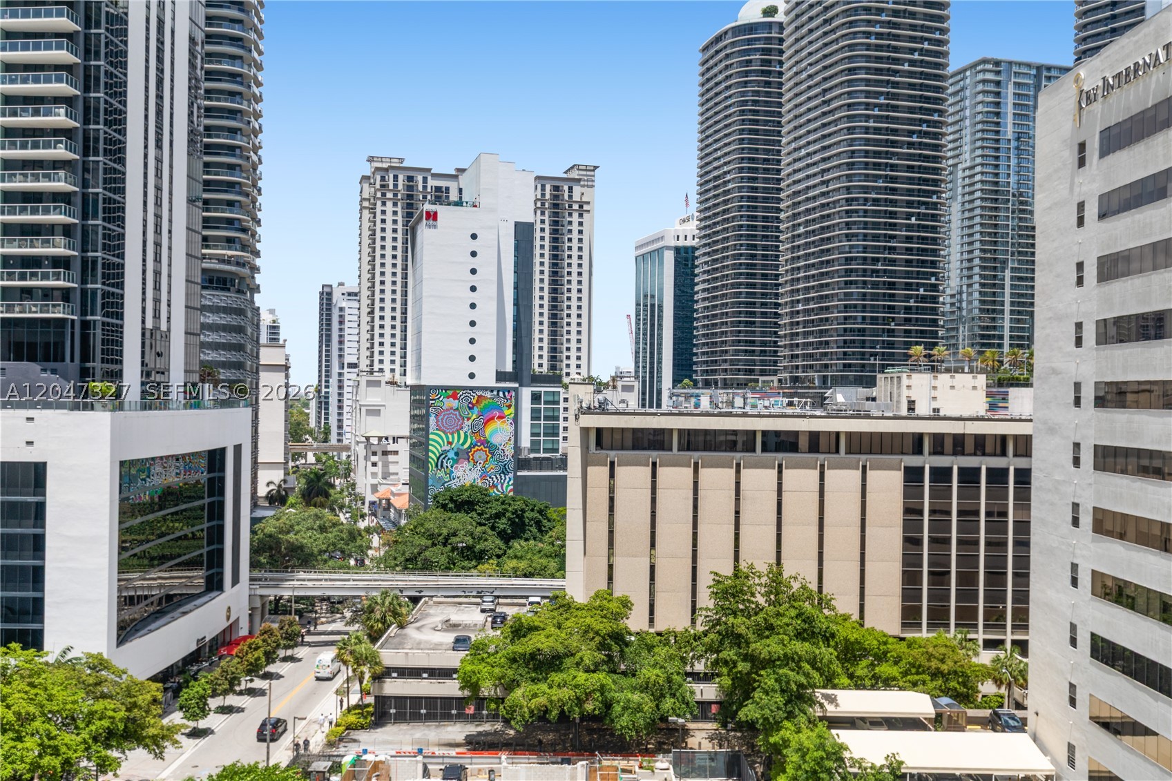 THE PLAZA 901 BRICKELL CO - Residential